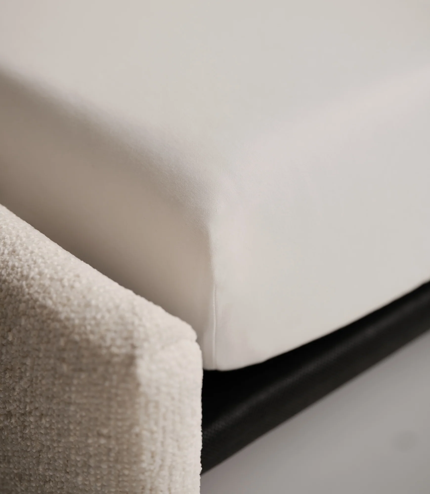 American Leather Silver Sleeper Sheet Set - Image 4