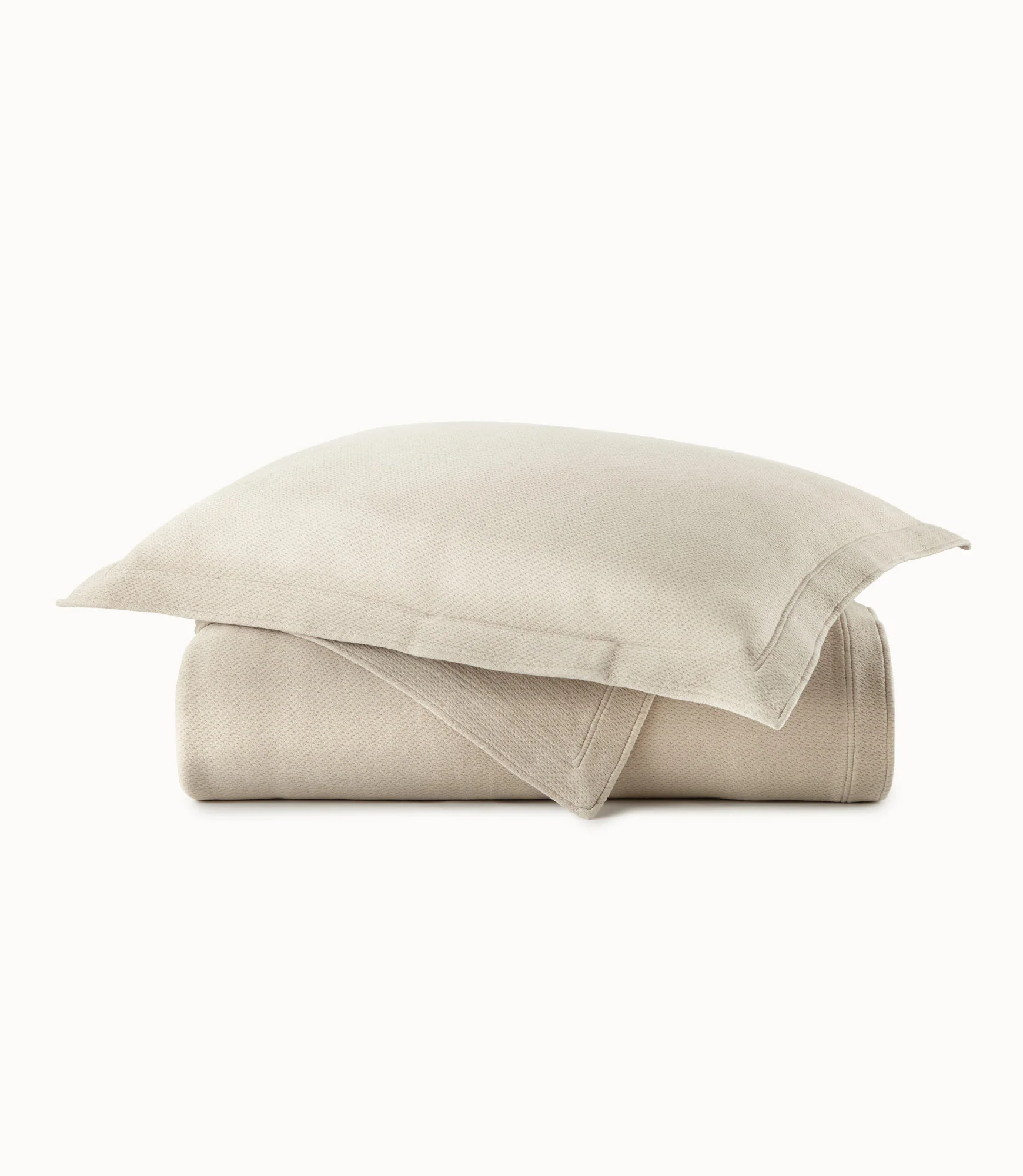 Angie Matelassé Coverlet