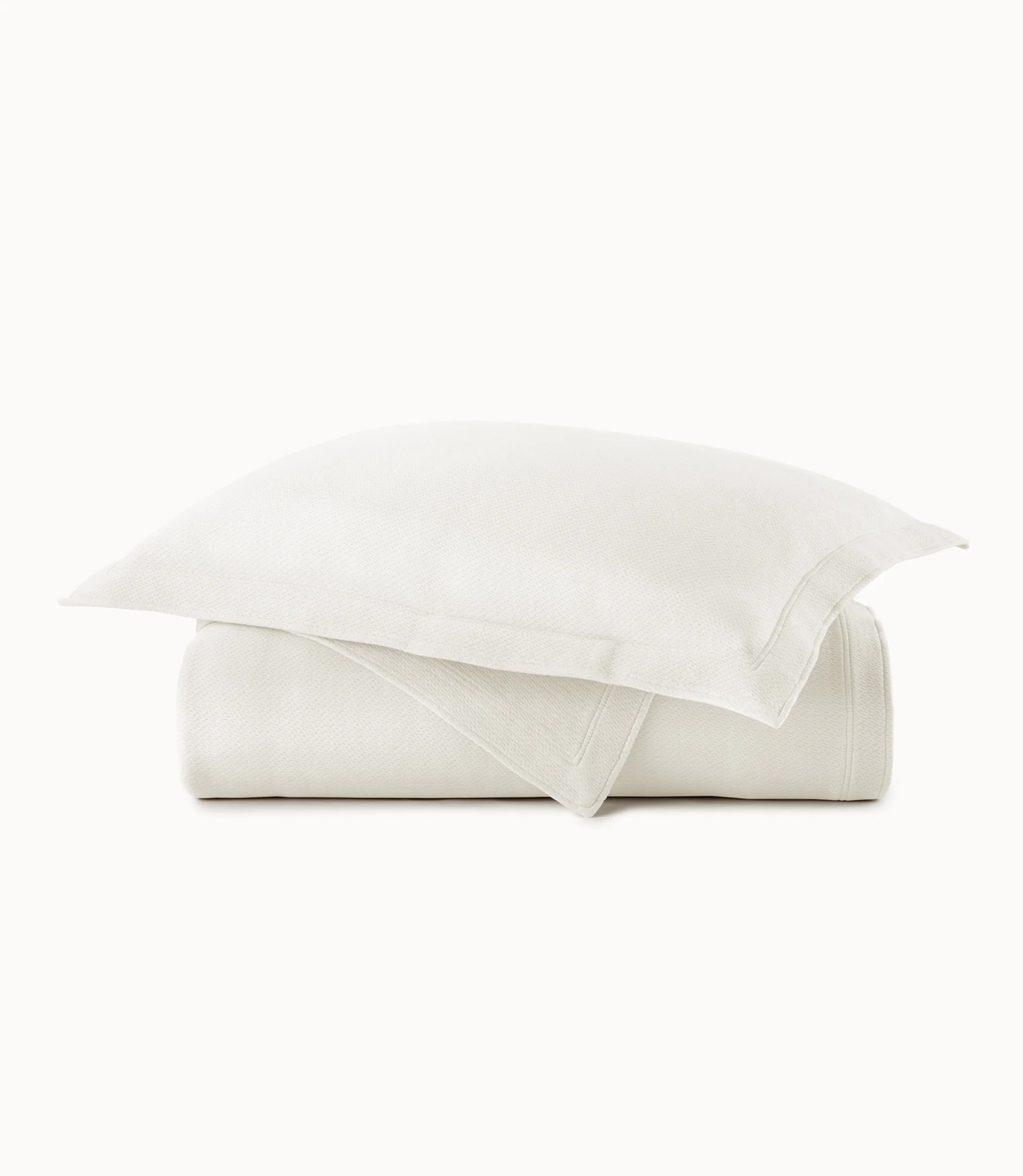 Angie Matelassé Coverlet - Image 4