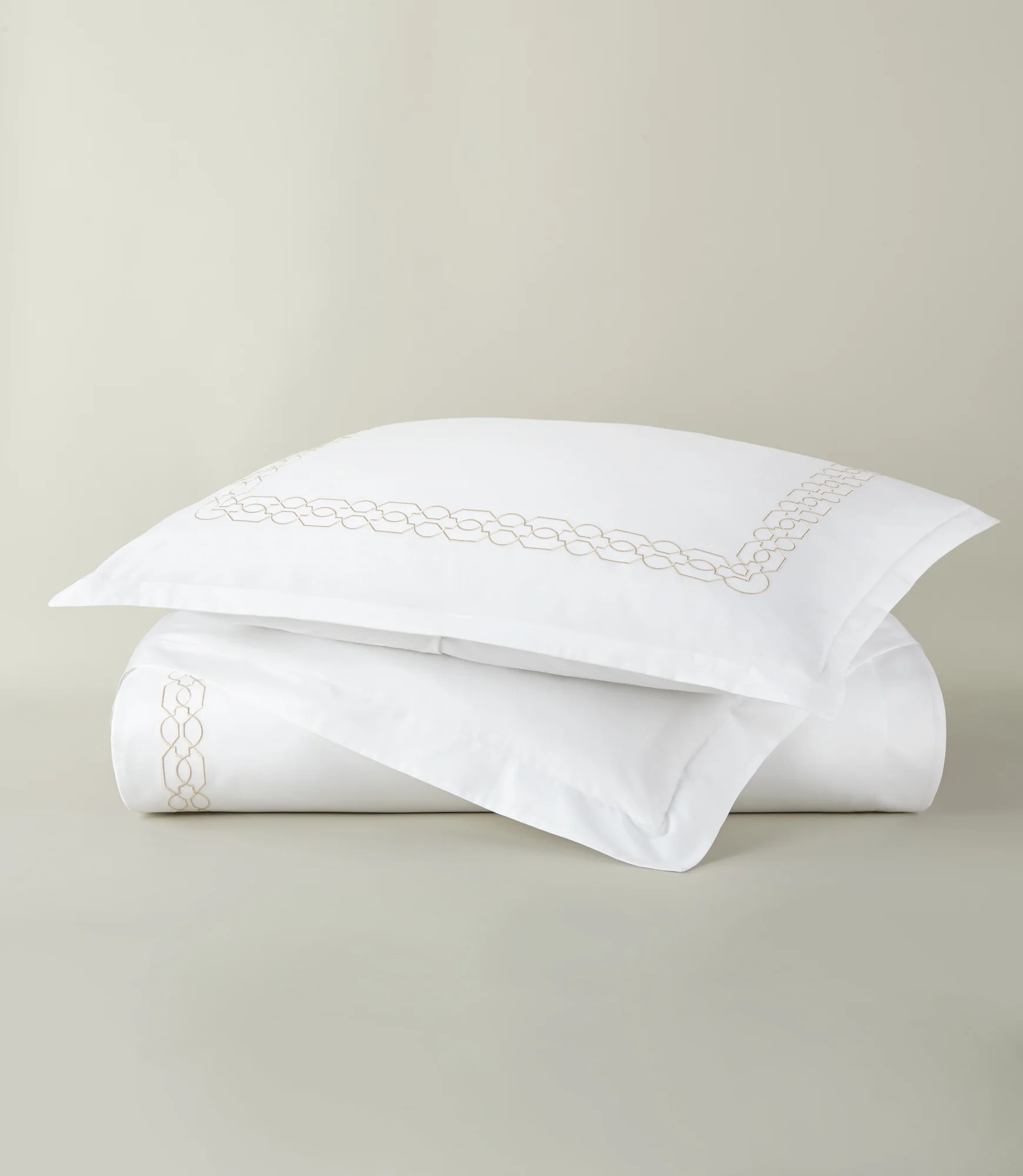 Filigree Classic Embroidered Duvet Set - Image 3