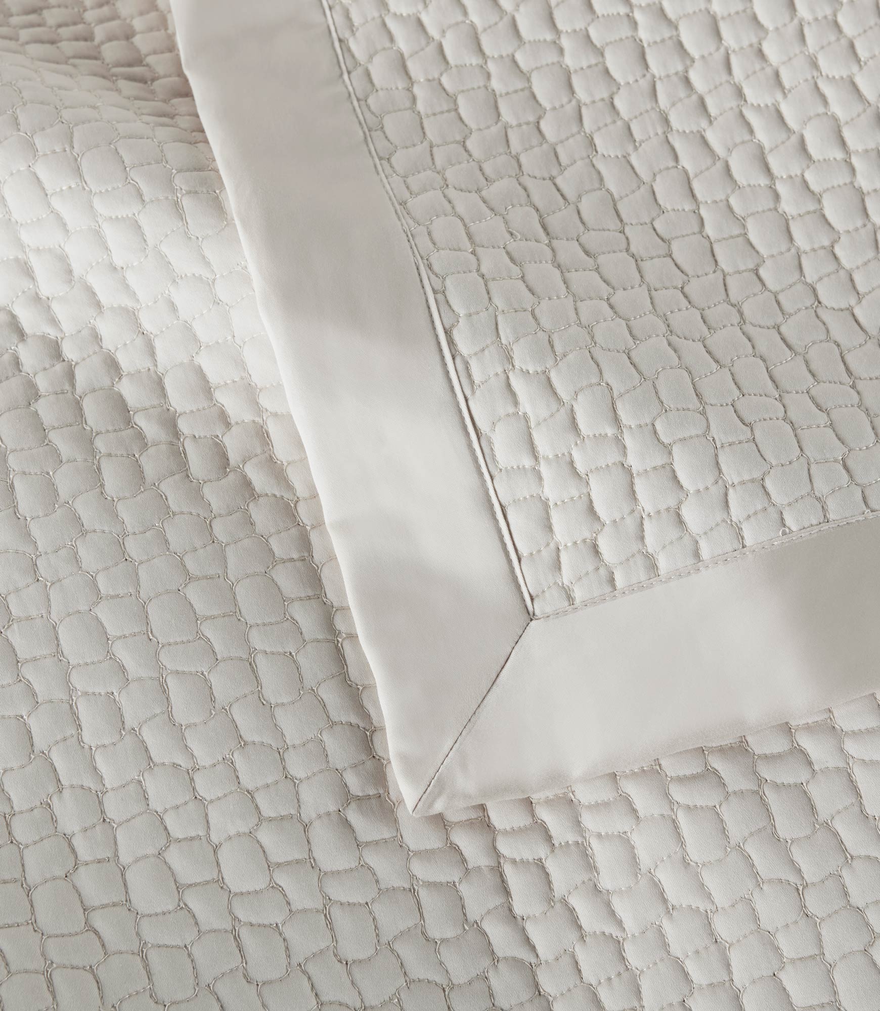 Hamilton Quilted Coverlet - Image 12