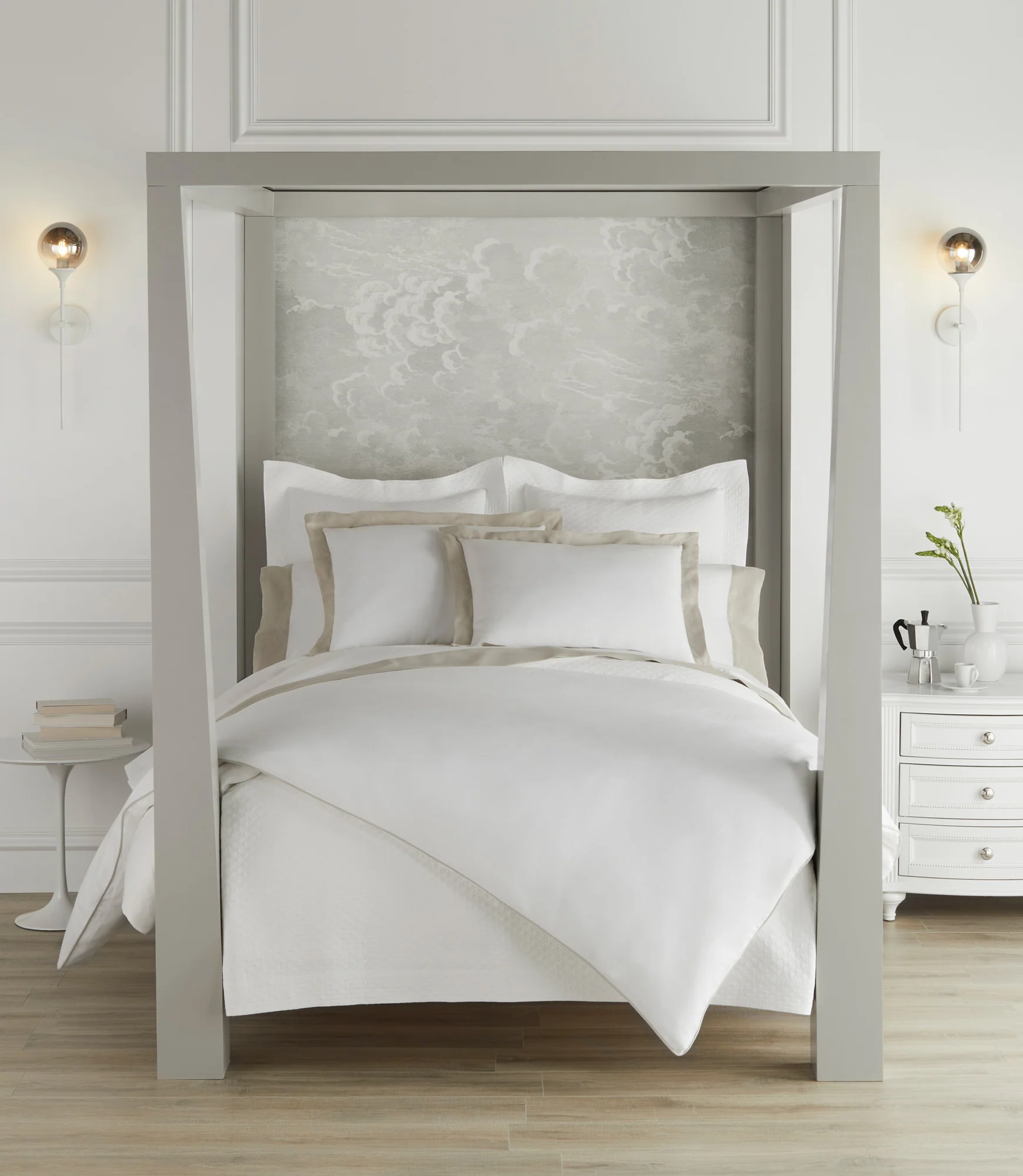 Oxford Matelassé Coverlet - Image 3