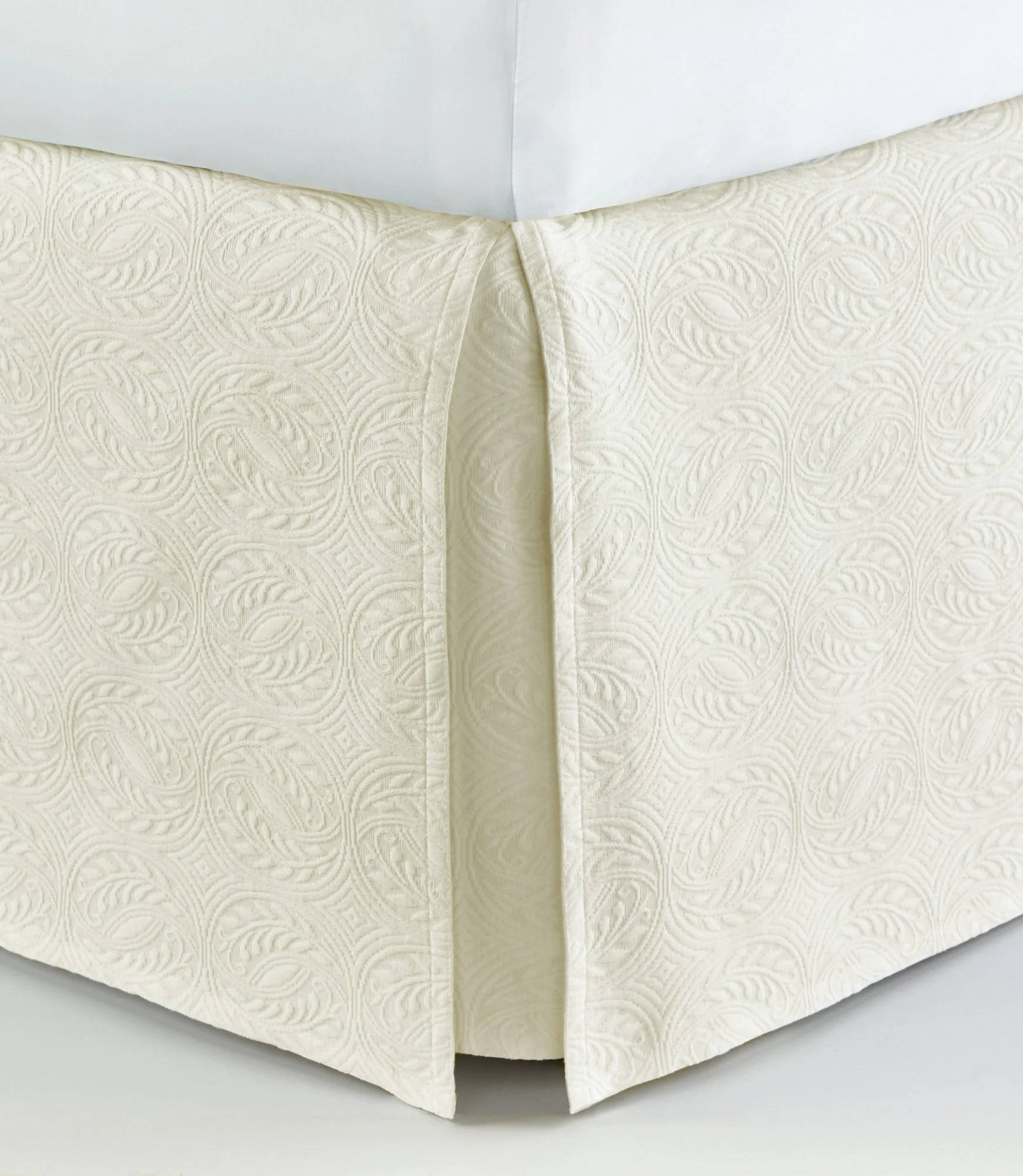 Vienna Matelassé Tailored Bed Skirt - Image 5